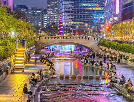 Bridge in city