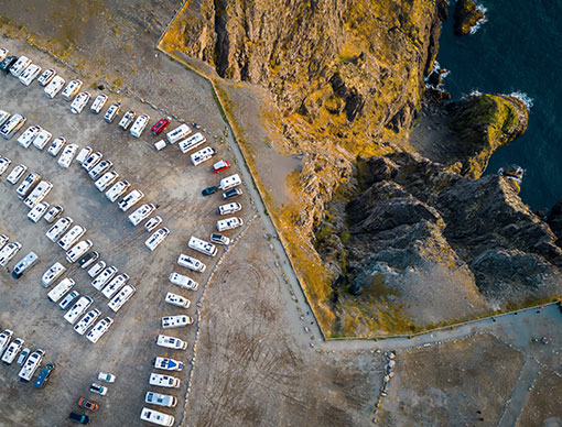 Do travelers connect overtourism and sustainability?